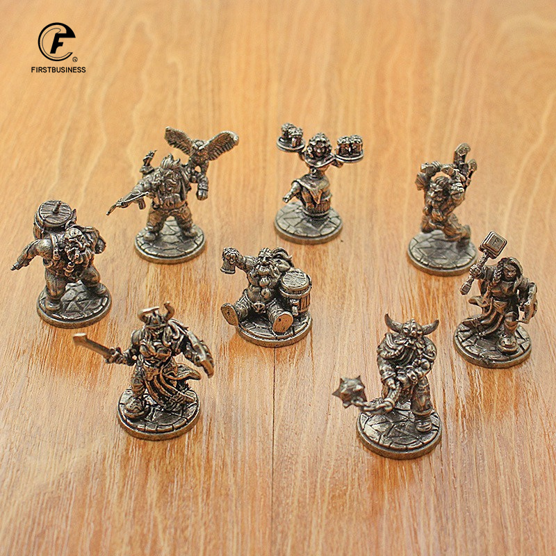 Vintage White Brass Miniature  - Board Game Design avaliação e preço