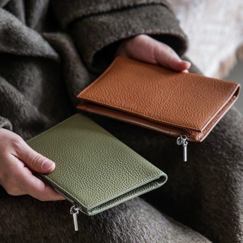 Leather Passport Holder Covers - Board Game Book avaliação e preço